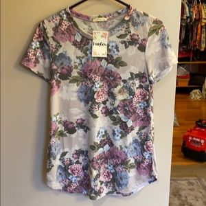 Women’s small shirt brand new